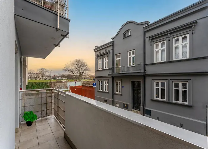 Cracow Vistula Harmony By Bookinghost * Cracovia