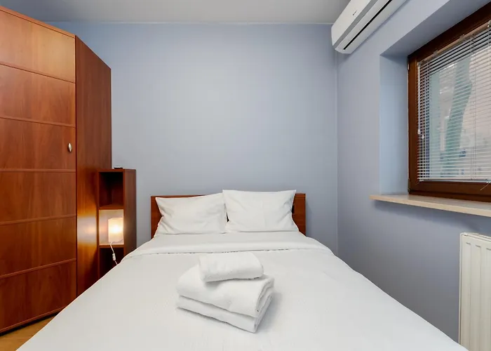 Cracow Vistula Harmony By Bookinghost *