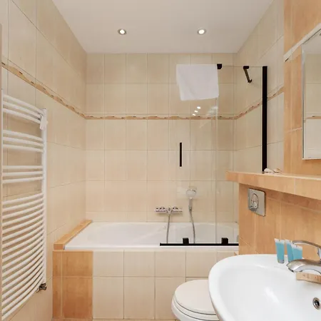 Cracow Vistula Harmony By Bookinghost شقة كراكوفيا